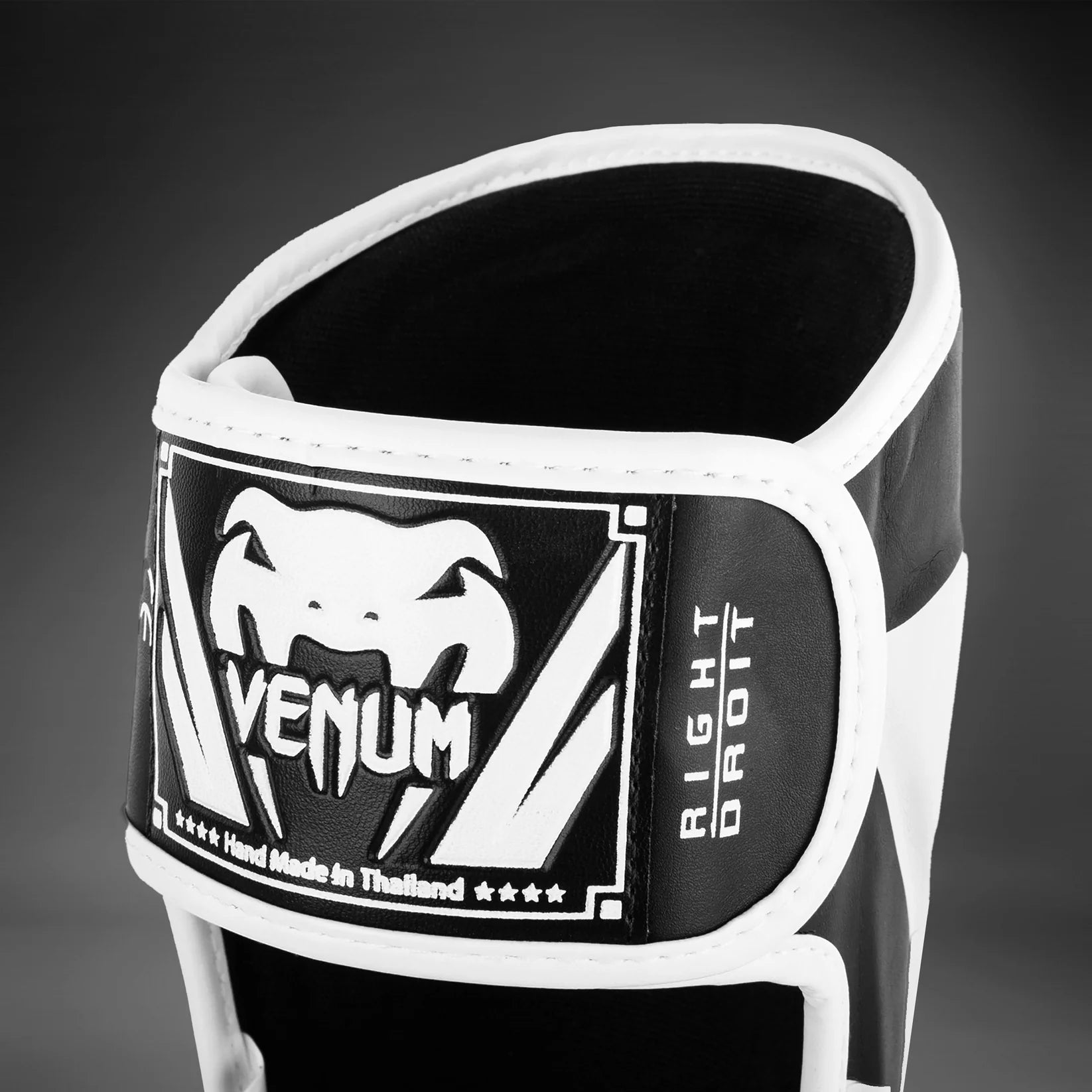 #Color_Black/White
