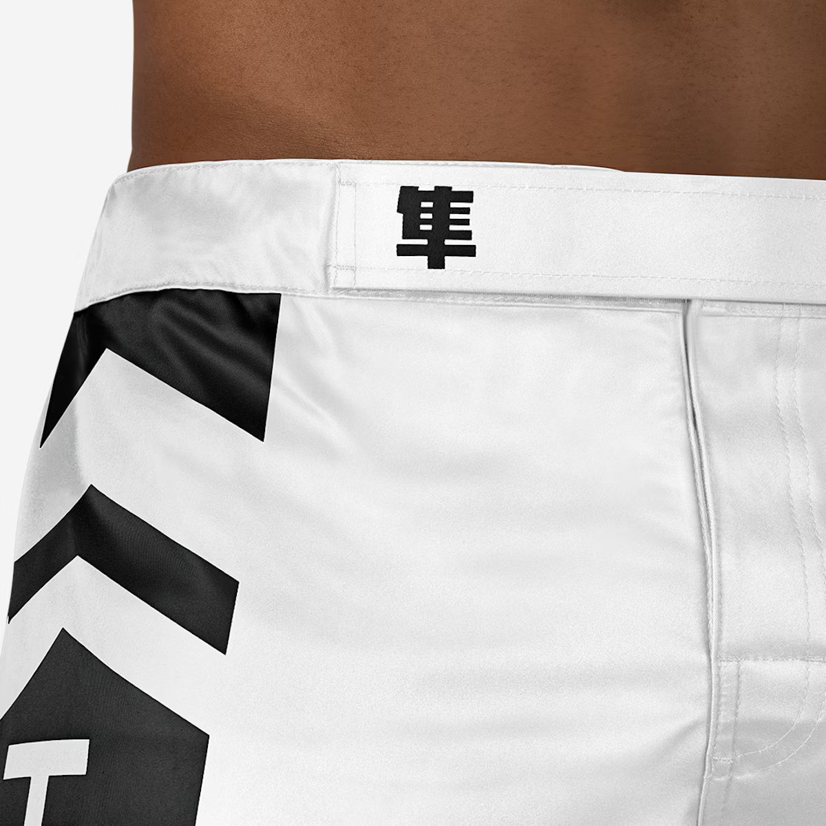 #Color_White/Black