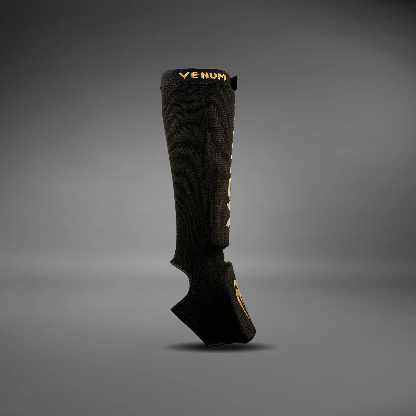 #Color_Black/Gold