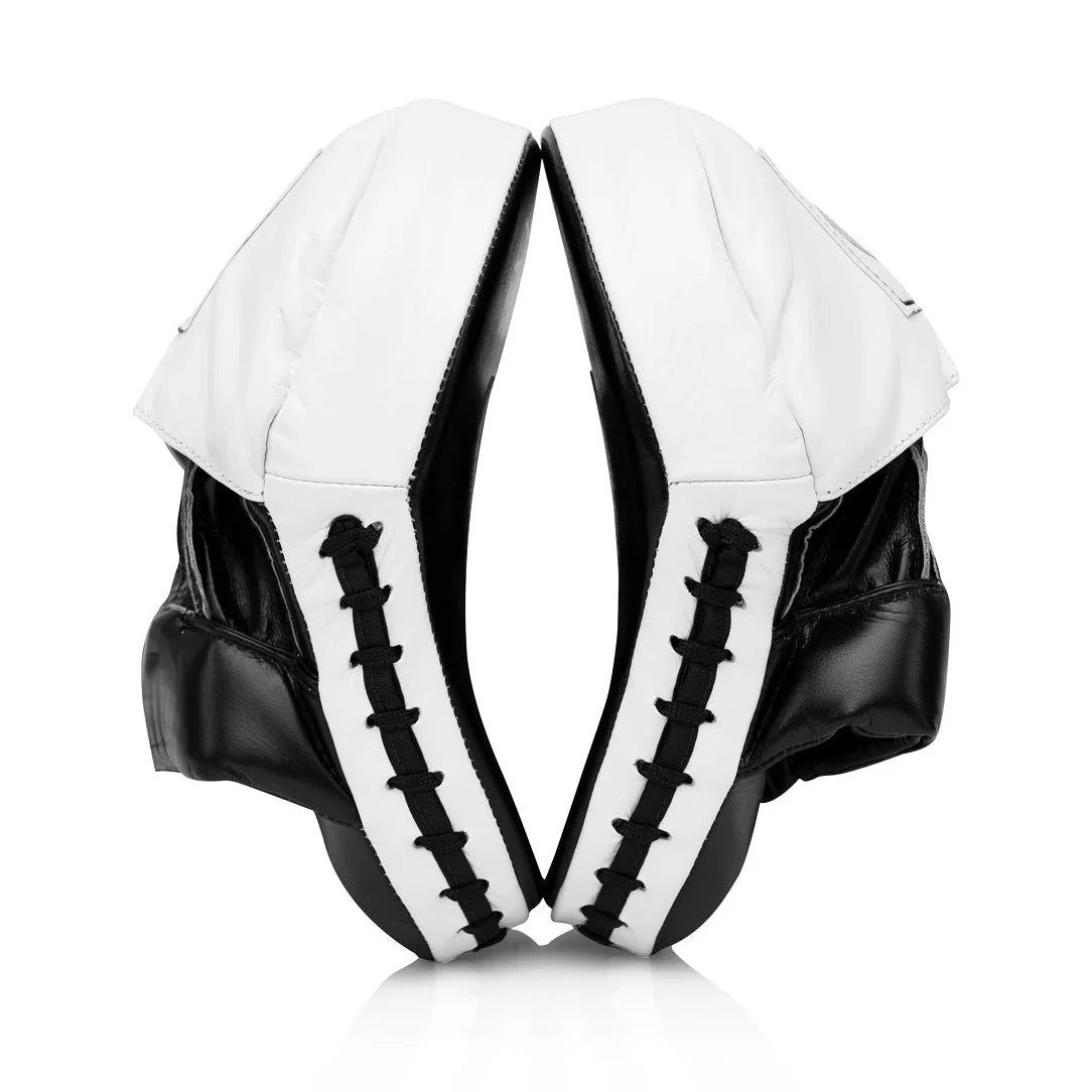 #Color_Black/White