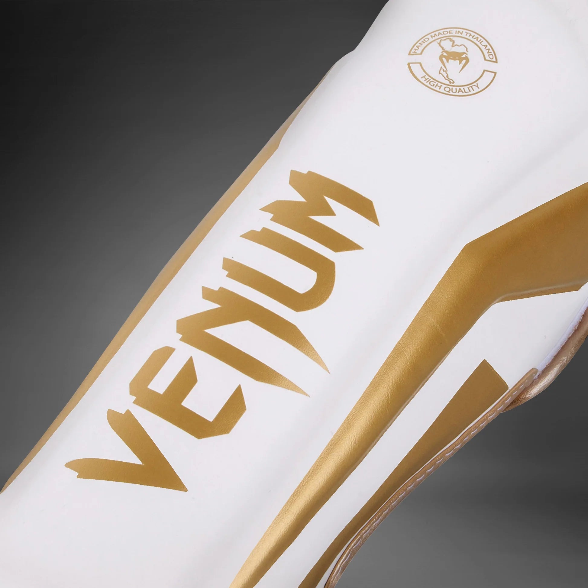 #Color_White/Gold